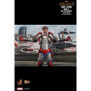 Hot Toys Iron Man 2 Tony Stark Mark V Suit Up Deluxe 1:6 Scale Collectable Action Figure