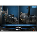 Hot Toys Batman Returns Batman Deluxe 1:6 Scale Collectable Action Figure
